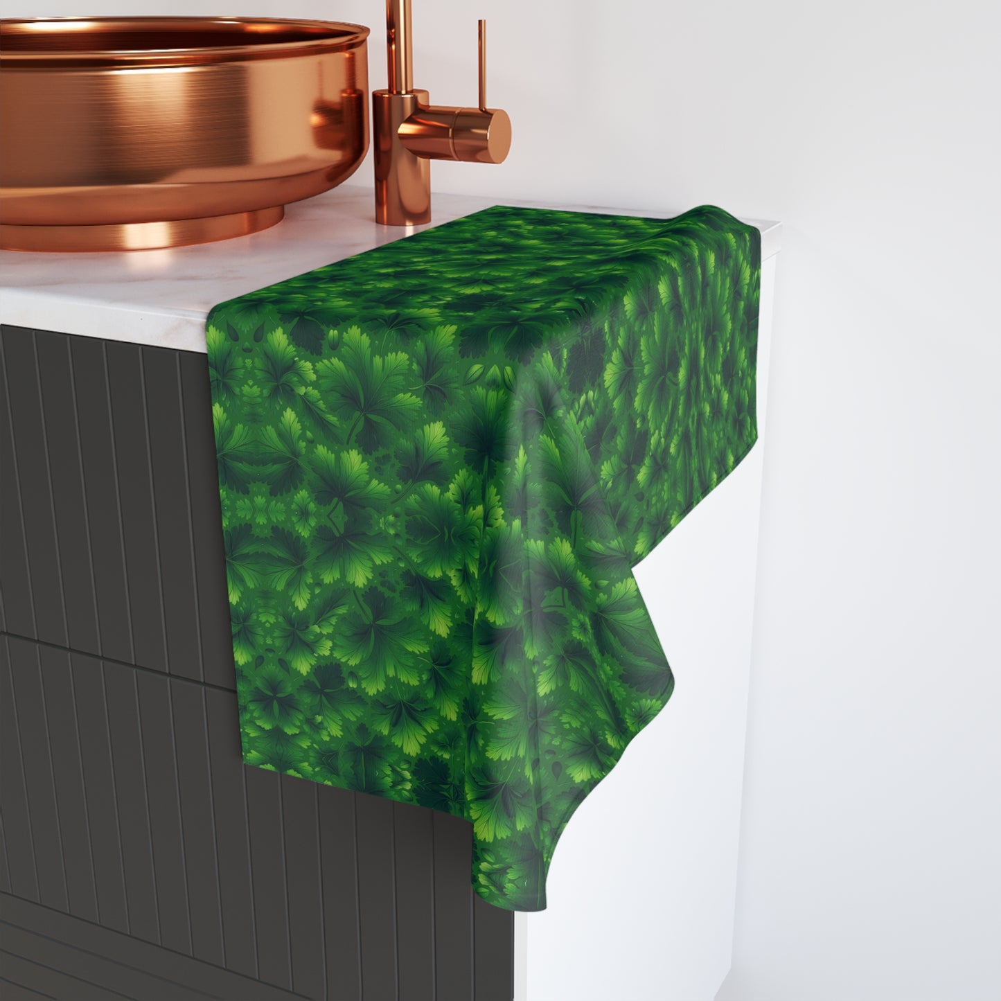 Cilantro Leaf Chic: Polyester-Cotton Hand Towel